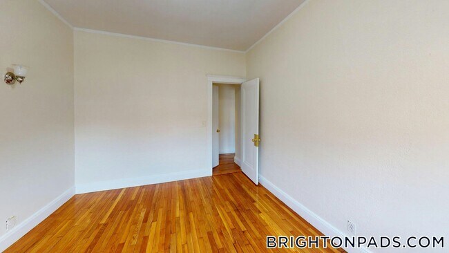 Foto del edificio - 1800 Commonwealth Ave