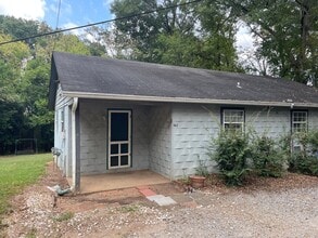 Building Photo - 162 Tibbetts St