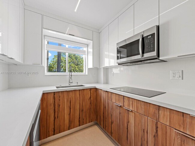 Foto del edificio - 4854 NW 7th St