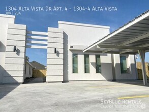 Building Photo - 1304 Alta Vista Dr