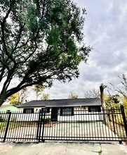 Building Photo - 3630 Corksie St