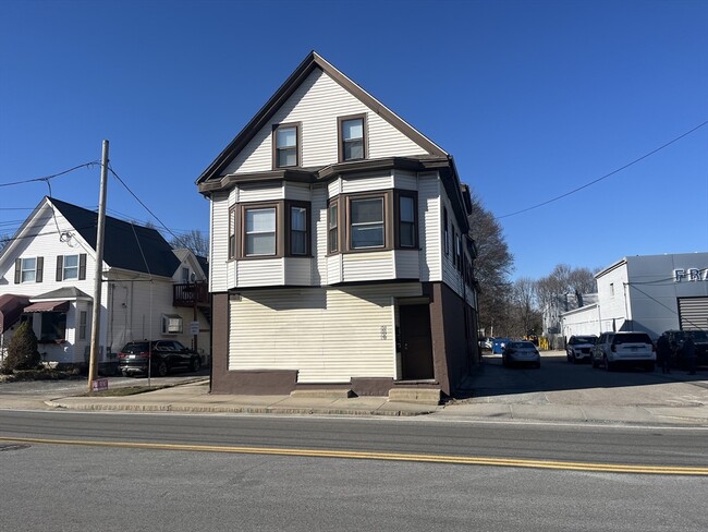 Building Photo - 159 E Central St