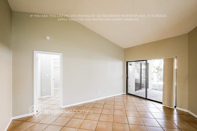 Building Photo - 11571 Waterford Ct