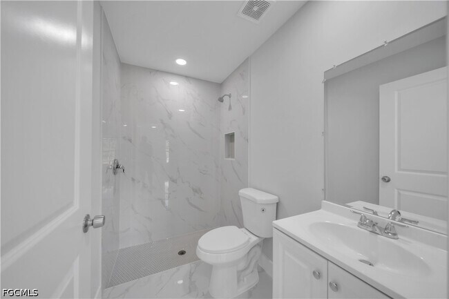 Foto del edificio - 3819 3rd St W