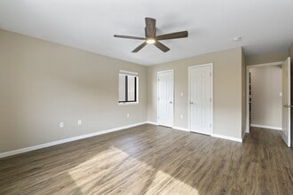 Building Photo - 466 A Liberty St