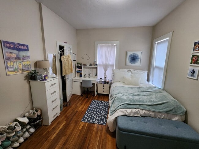 Building Photo - Top-notch and Unique apartment