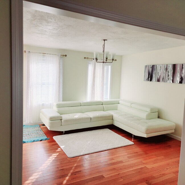 Foto del edificio - 3 Moore Dr