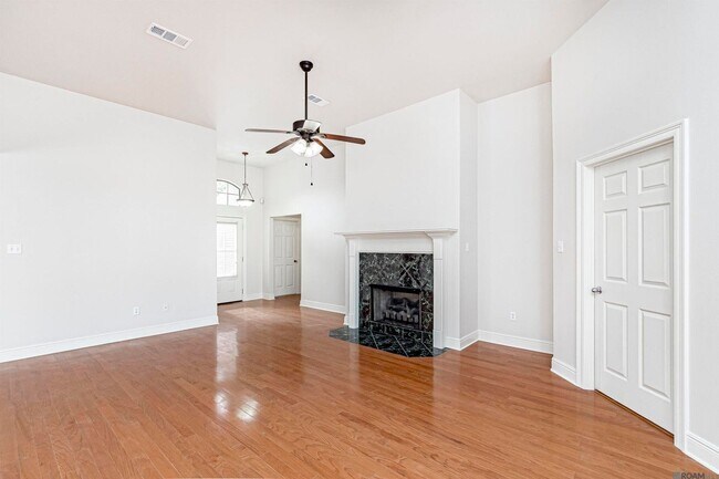 Foto del edificio - 37024 Rivergate Ave