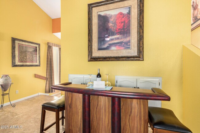 Foto del edificio - 25609 Forest Rd