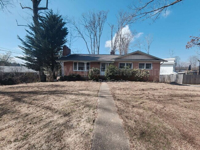 Foto del edificio - 52 Blake Dr