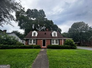 Building Photo - 300 N College St