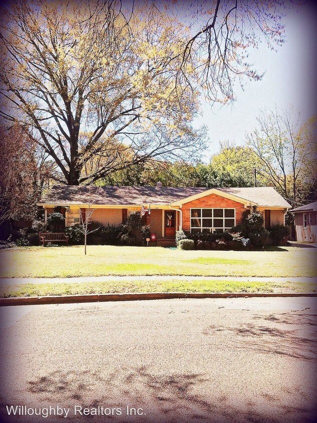 Foto principal - 133 N Rose Rd