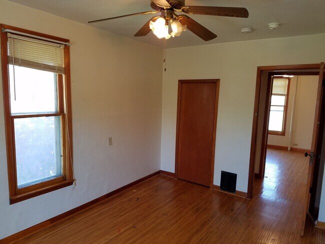 Foto del edificio - 5 Bedroom House in Cedar Falls