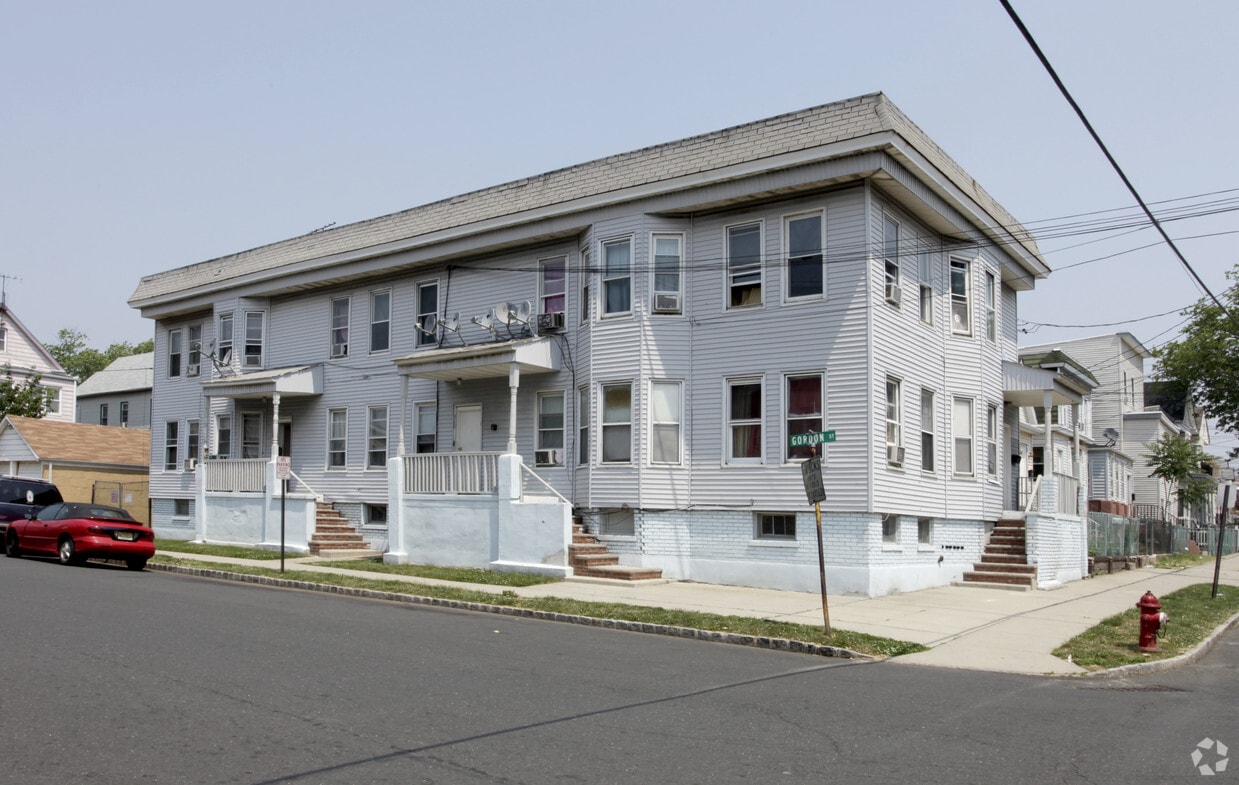 Primary Photo - 207 Grant St