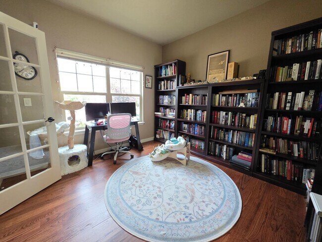 Building Photo - Beautiful 5 Bed 4 Bath Home!!!