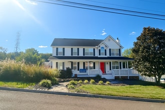 Building Photo - 5901 Barbados Ln