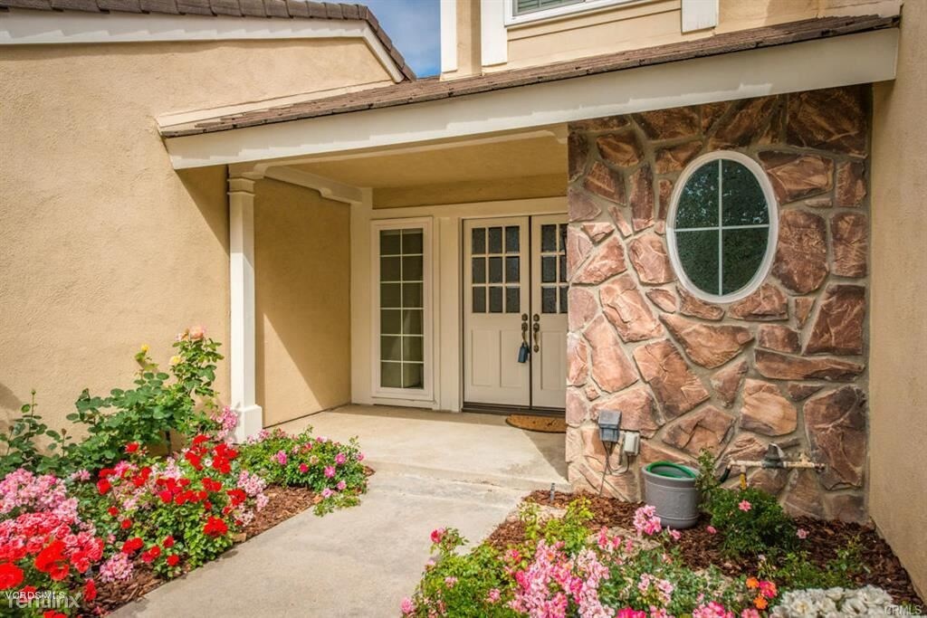 Foto principal - 3 br, 2.5 bath Condo - 2949 Winding Ln