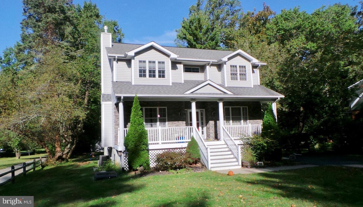 Primary Photo - 9216 Smith Ave