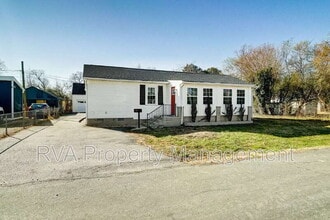 Building Photo - 13 W Berry St