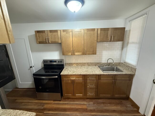 Building Photo - 2877 Sullivant Ave