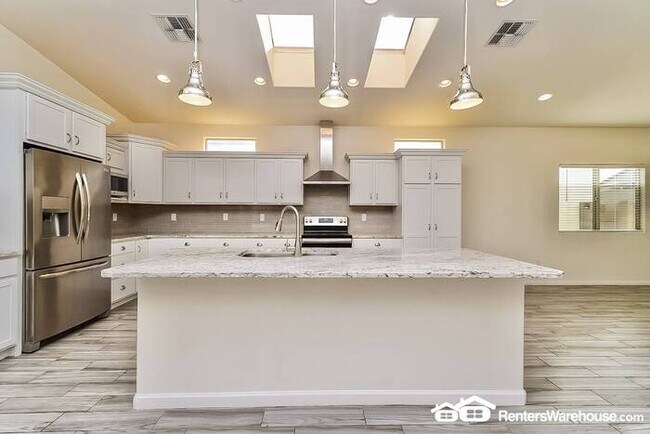 Spacious updated 4 Bed, 3 Bath home in Tucson - 4