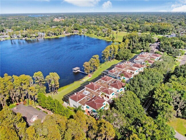 Foto del edificio - 3155 Lake Ellen Dr
