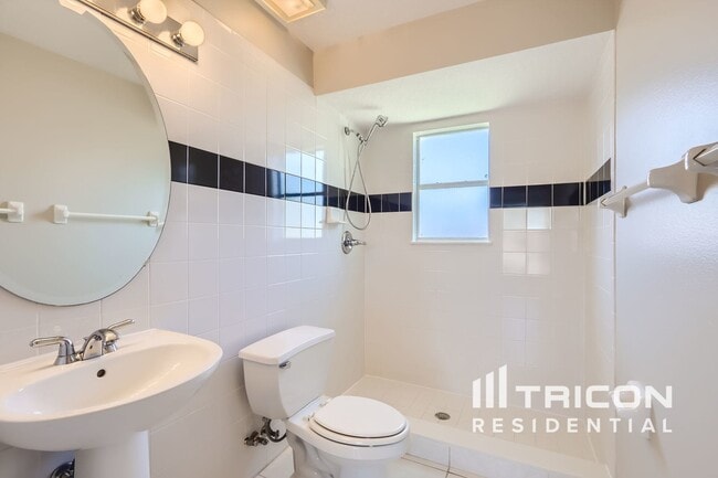 Building Photo - 14682 Braddock Oak Dr