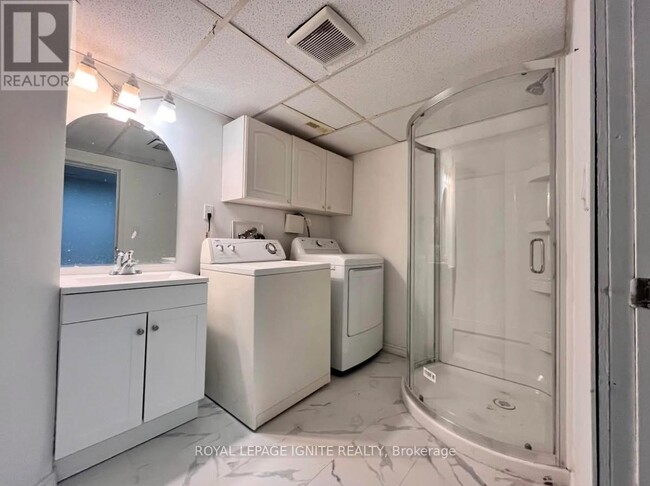 Building Photo - 1068 Pepperbush Ct