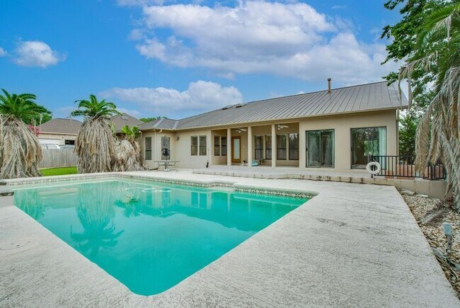 Building Photo - 3333 Vintage Drive Round Rock, TX 78664 **...