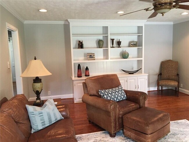 Foto del edificio - 309 Thorncliff Dr