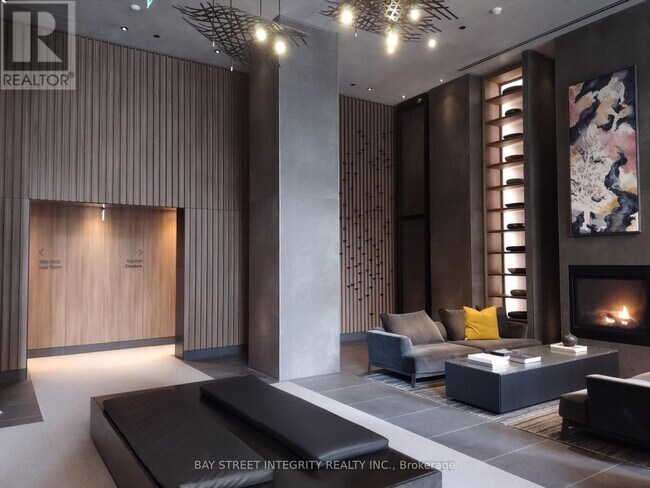 Building Photo - 55 Charles St E