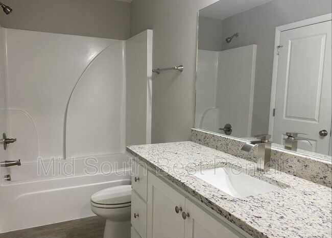 Foto del edificio - 409 Sparrow Rd