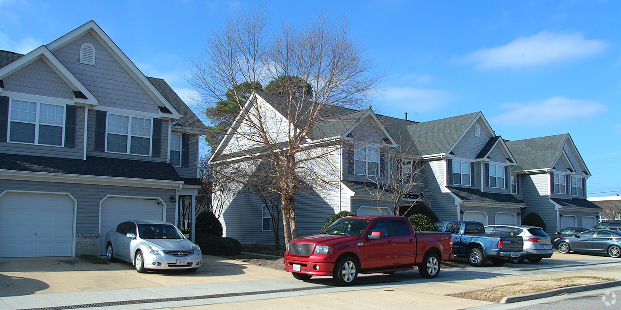 Building Photo - Thalia Commons