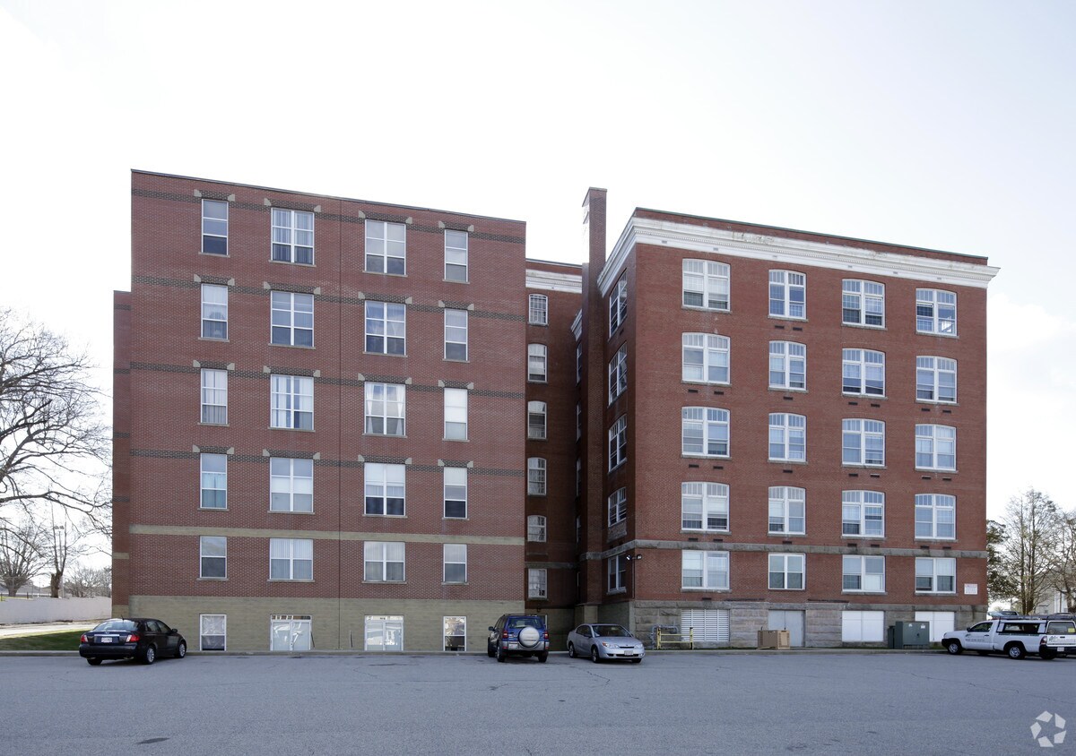 Building Photo - The Stafford