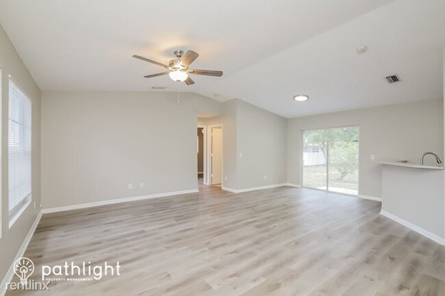 Building Photo - 3 br, 2 bath House - 4498 Jaslo Avenue UNIT