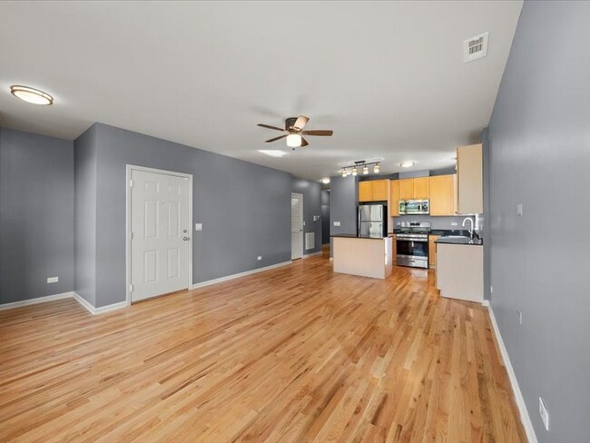 Photo - 6617 S Ingleside Ave Apartment