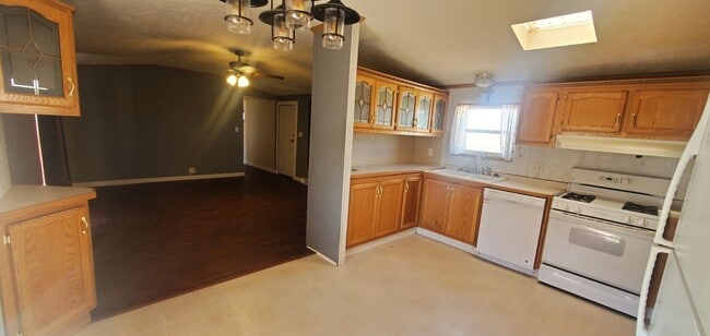 Foto del edificio - 3 Bed 2 Bath Home On 5.78 Acres With A 30X36 Shop For Rent