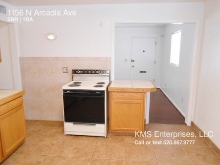 Building Photo - 2 Bedroom 1 Bath - Speedway Blvd & Swan Road