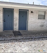 Building Photo - 1202 Urbantke Ct