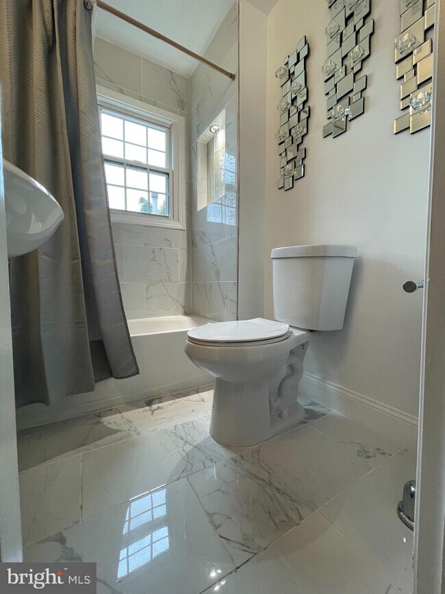 5105 Glassmanor Dr, Oxon Hill, MD 20745 Townhome Rentals in Oxon Hill