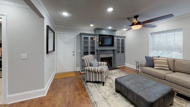 Building Photo - Dilworth Edge 3 Bedroom Condo for Rent