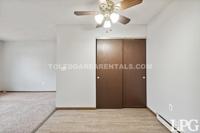 Building Photo - 6018 Secor Rd