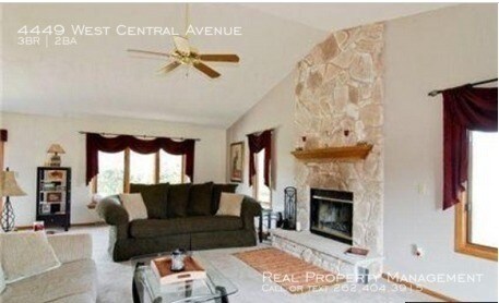 Building Photo - Welcome Home! 3BR/2BA Beautiful Ranch