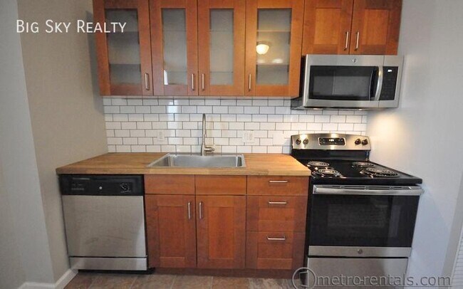Foto del edificio - 452 W 3rd Ave