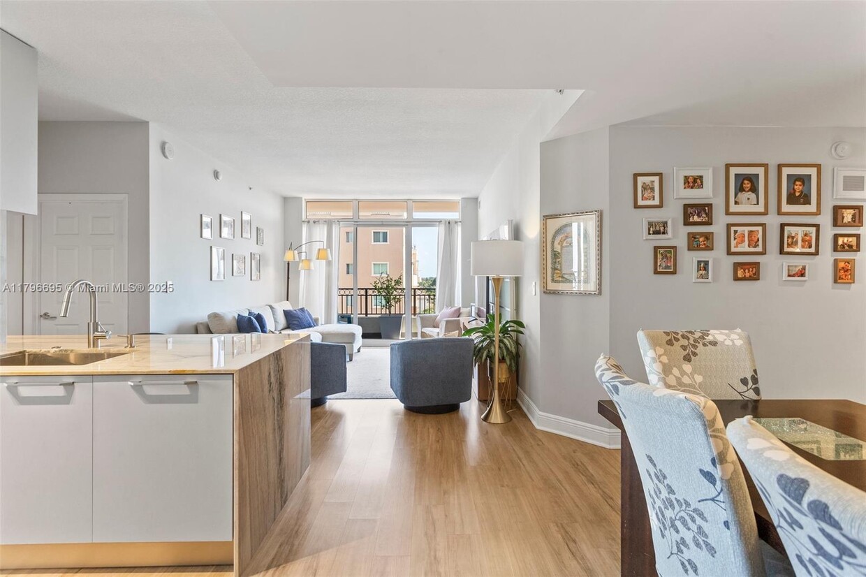 Foto principal - 3232 SW 22nd Terrace