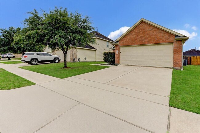 Building Photo - 21523 Donata Cir