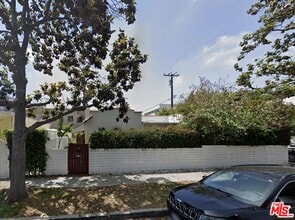 Building Photo - 8950 Dayton Way