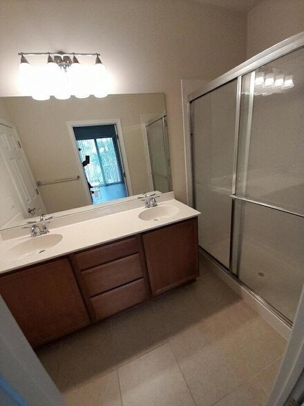 Foto del edificio - 3242 S Caroline Dr