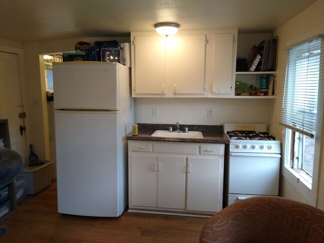 Photo - 831 Midland Ave Apartment