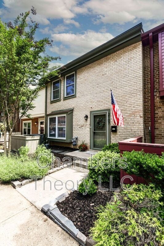 Photo - 2107 Golf Course Dr House